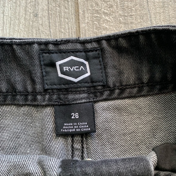🔥🔥RVCA - HIGH RISE DISTRESSED DENIM SHORTS🔥🔥 - Picture 4 of 4